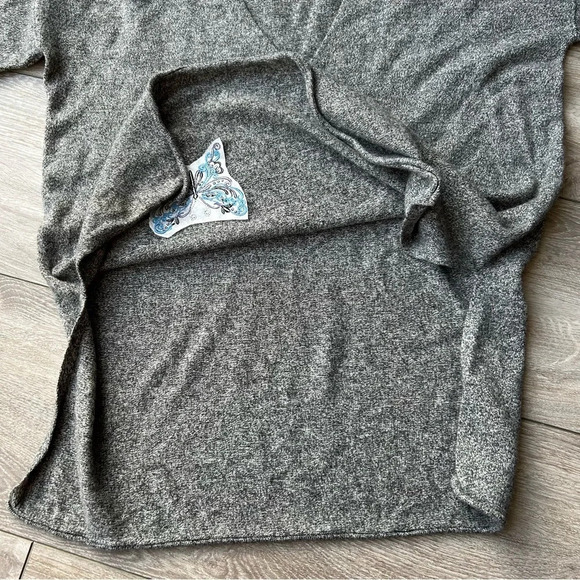 Aritzia Babaton Erin Wool Linen Blend Sweater With Buttery Embroidery - Picture 12 of 16